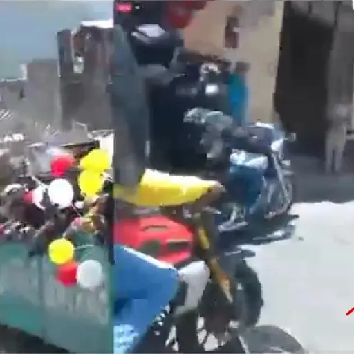 ¡Imprudente! Persona provoca caída en la Vuelta Bantrab 2024 ,