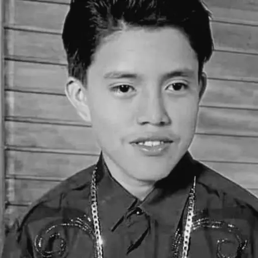 farruko-pop-emisoras-unidas-mayo-2024-1-1.png ,