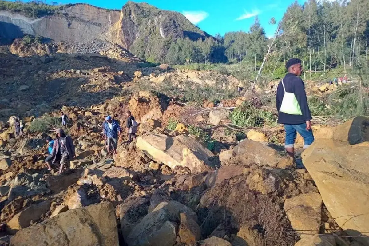 personas-enterradas-por-avalancha-papua-nueva-guinea, 