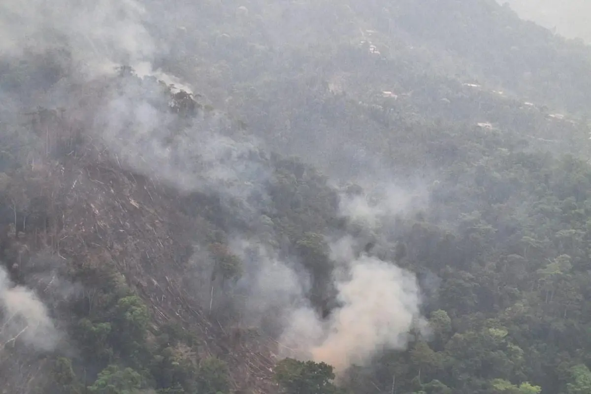 Fiscalía investiga incendio, 