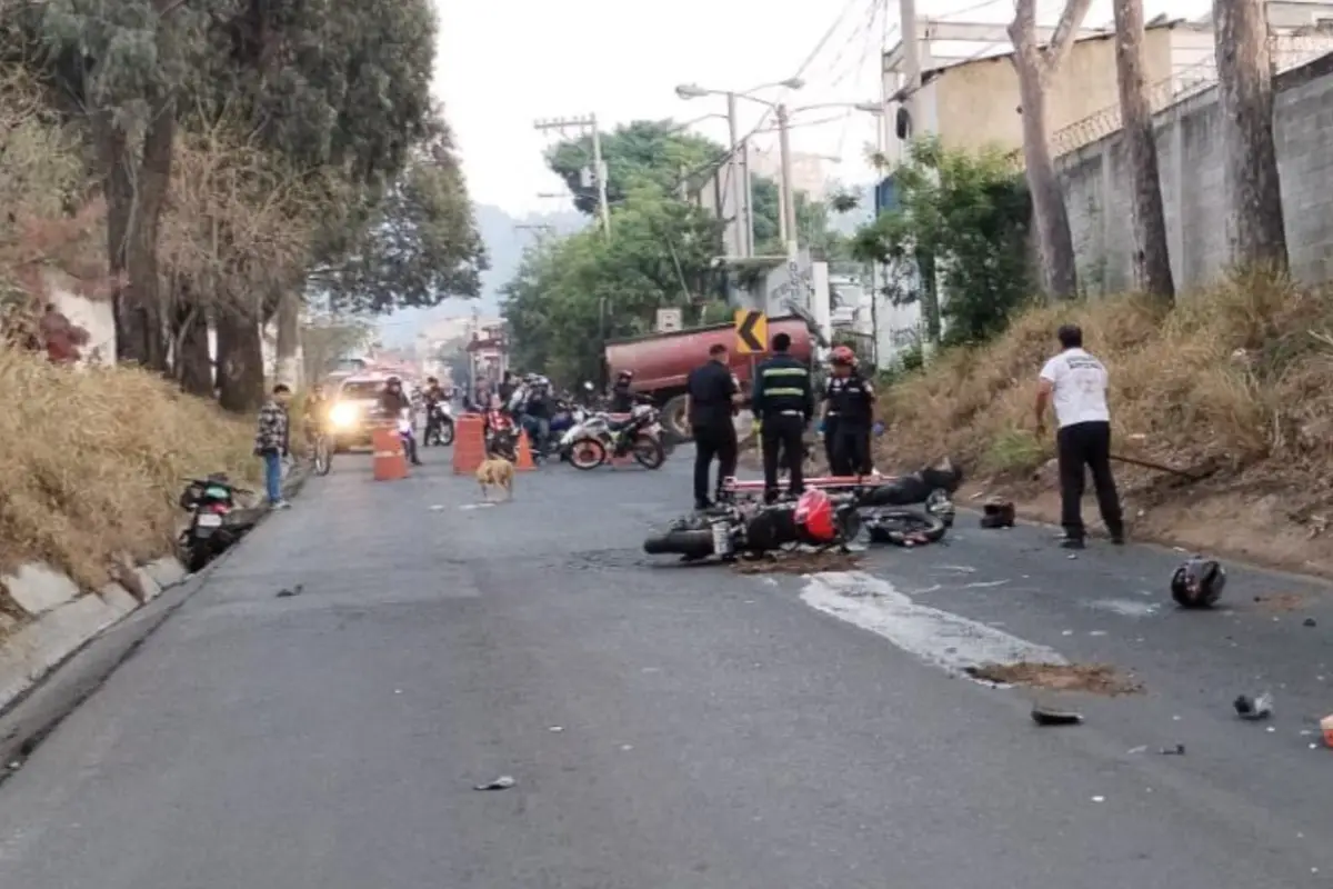 accidente-motoristas-villa-nueva-emisoras-unidas-1.jpg, 