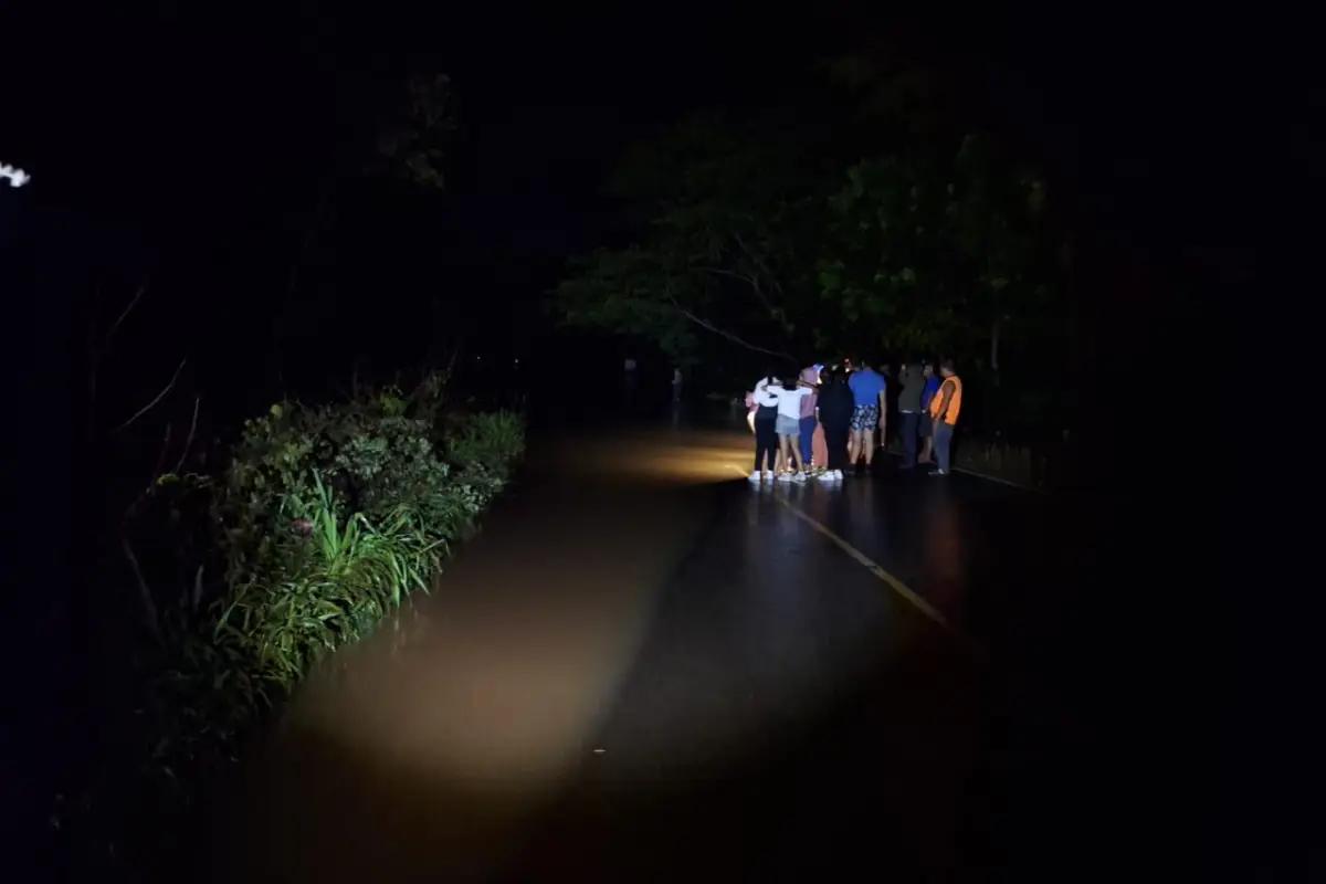 El desbordamiento del río Granada causó alarma en vecinos del kilómetro 215 de la RN-09, en Champerico, Retalhuleu.