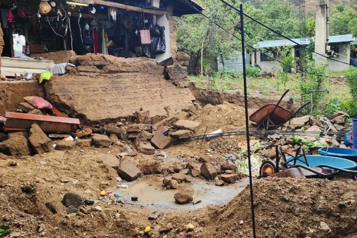 En este lugar fue donde ocurrió la caída del paredón. Foto: Cruz Roja Guatemalteca.