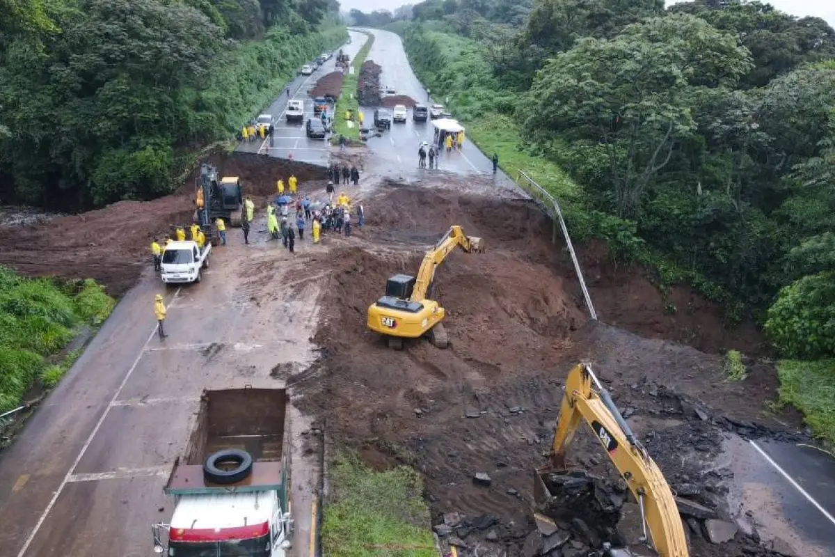 hundimiento-tuberia-autopista-palin-escuintla1.webp, 