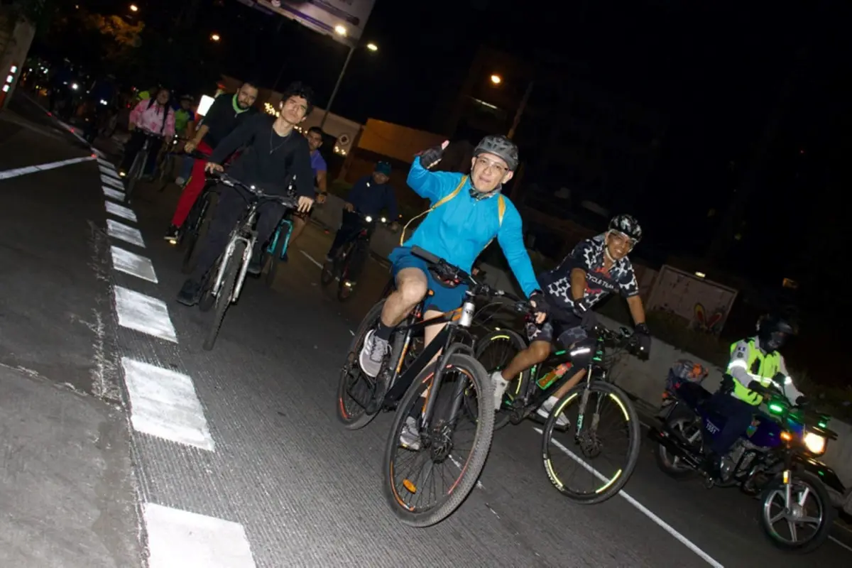 Dia-de-la-bicicleta-en-Guatemala-grande-.jpg, 