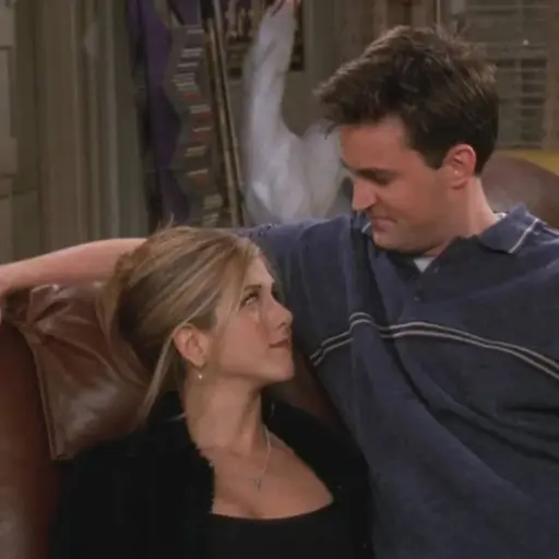 jennifer-aniston-matthew-perry-escena-friends ,