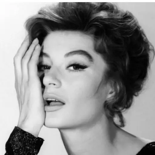 Anouk Aimée La Dolce vita (1) ,