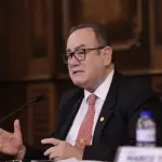 FECI explica por qué no accionan contra Giammattei en caso por compra de vacunas Sputnik-Vt