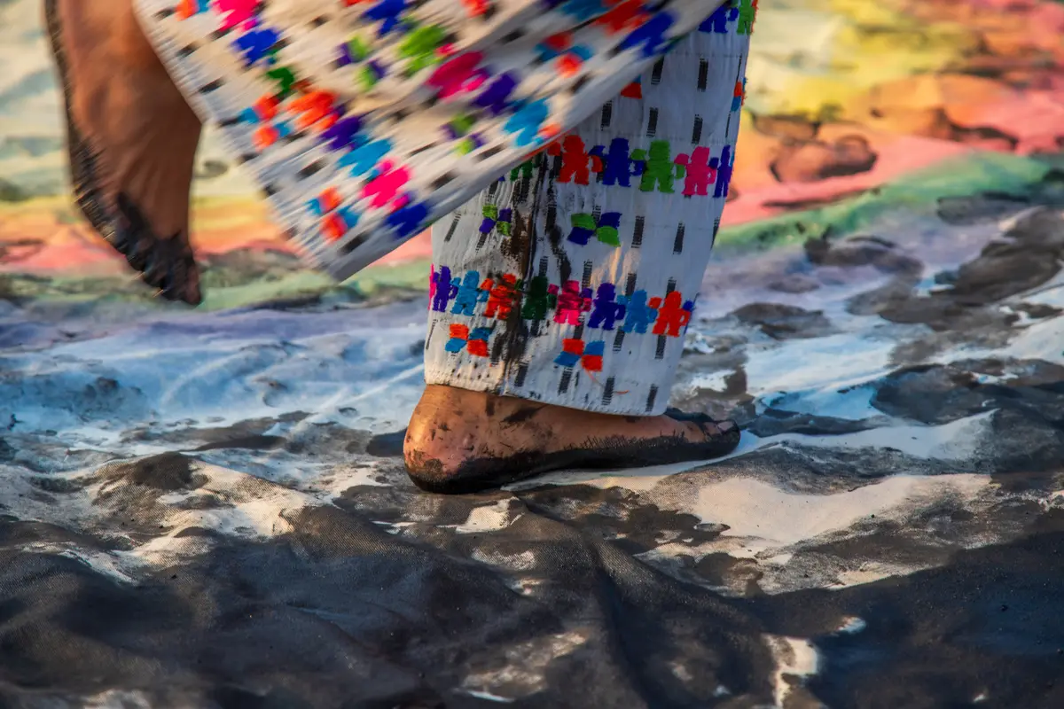 "Nido de Lluvia", obra del Manuel Chavajay. Foto: Galería Pedro Cera.