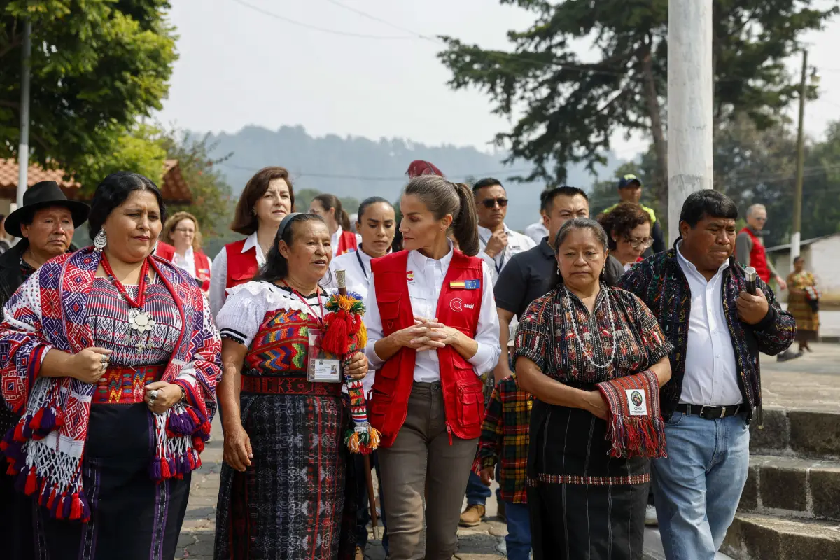 reina-letizia-visita-solola-emisoras-unidas.jpg,