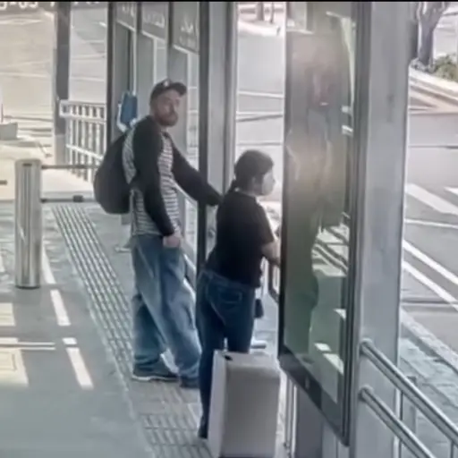 asalto-mujer-transmetro-zona-4-emisoras-unidas ,