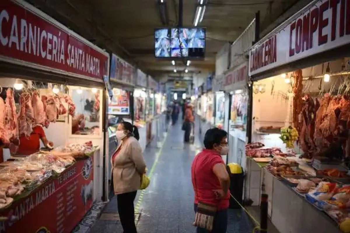 venta-carne-pollo-mercado-central.webp, 