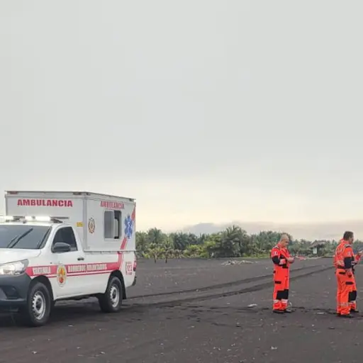 Buscan personas desaparecidas en el puerto San José grande ,