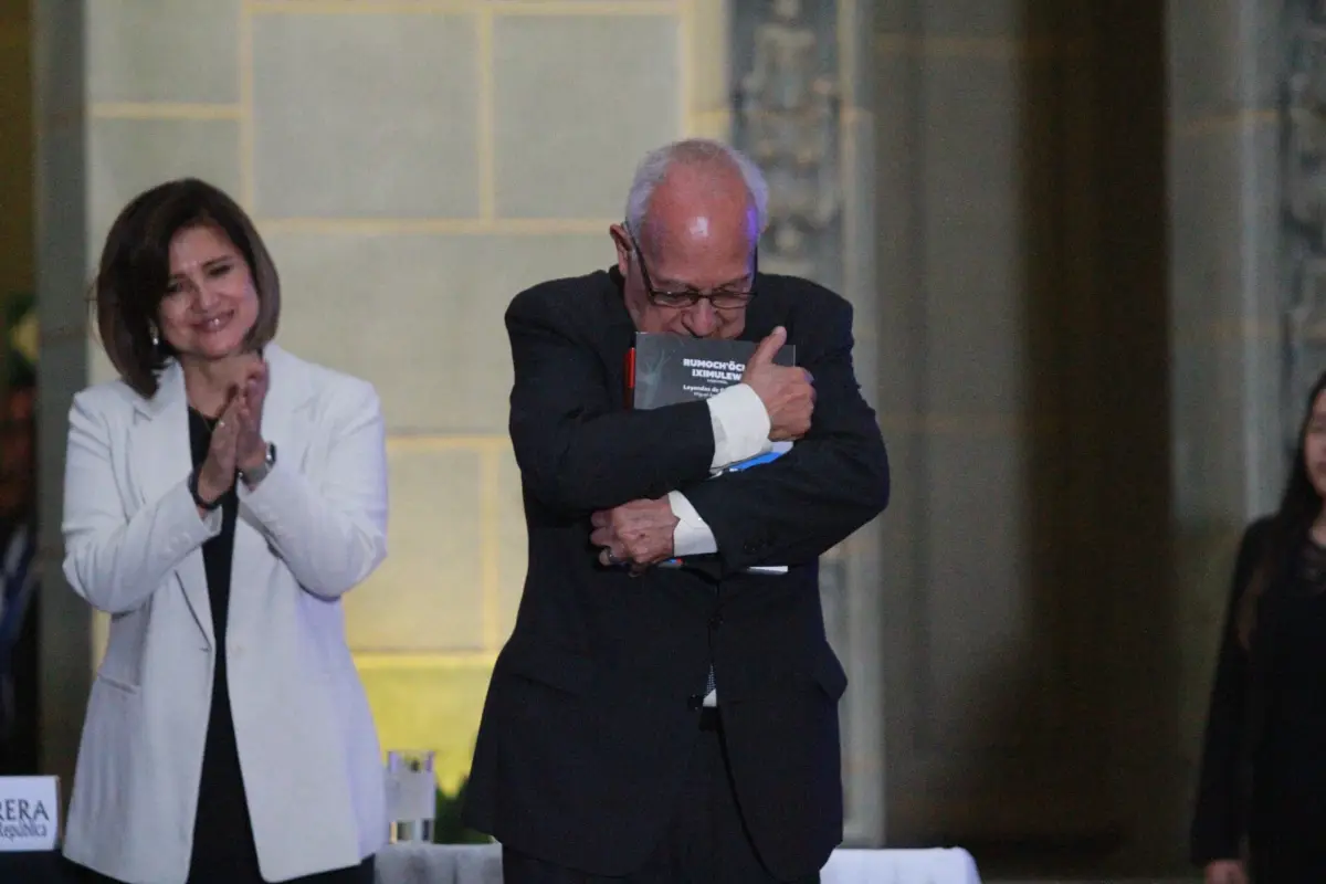 El anuncio lo hizo Miguel Ángel Asturias Amado, hijo del premio Nobel de Literatura. Foto: Alex Meoño.