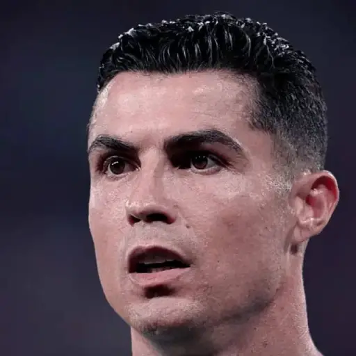 aficionado-salta-desde-la-grada-contra-cristiano-ronaldo ,