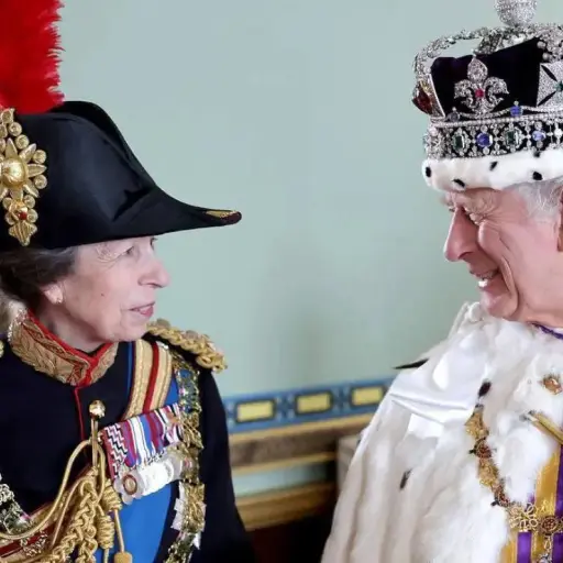 princesa-ana-reino-unido-hospitalizada ,