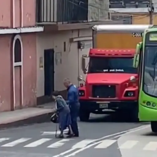 noble-gesto-de-piloto-de-transmetro ,