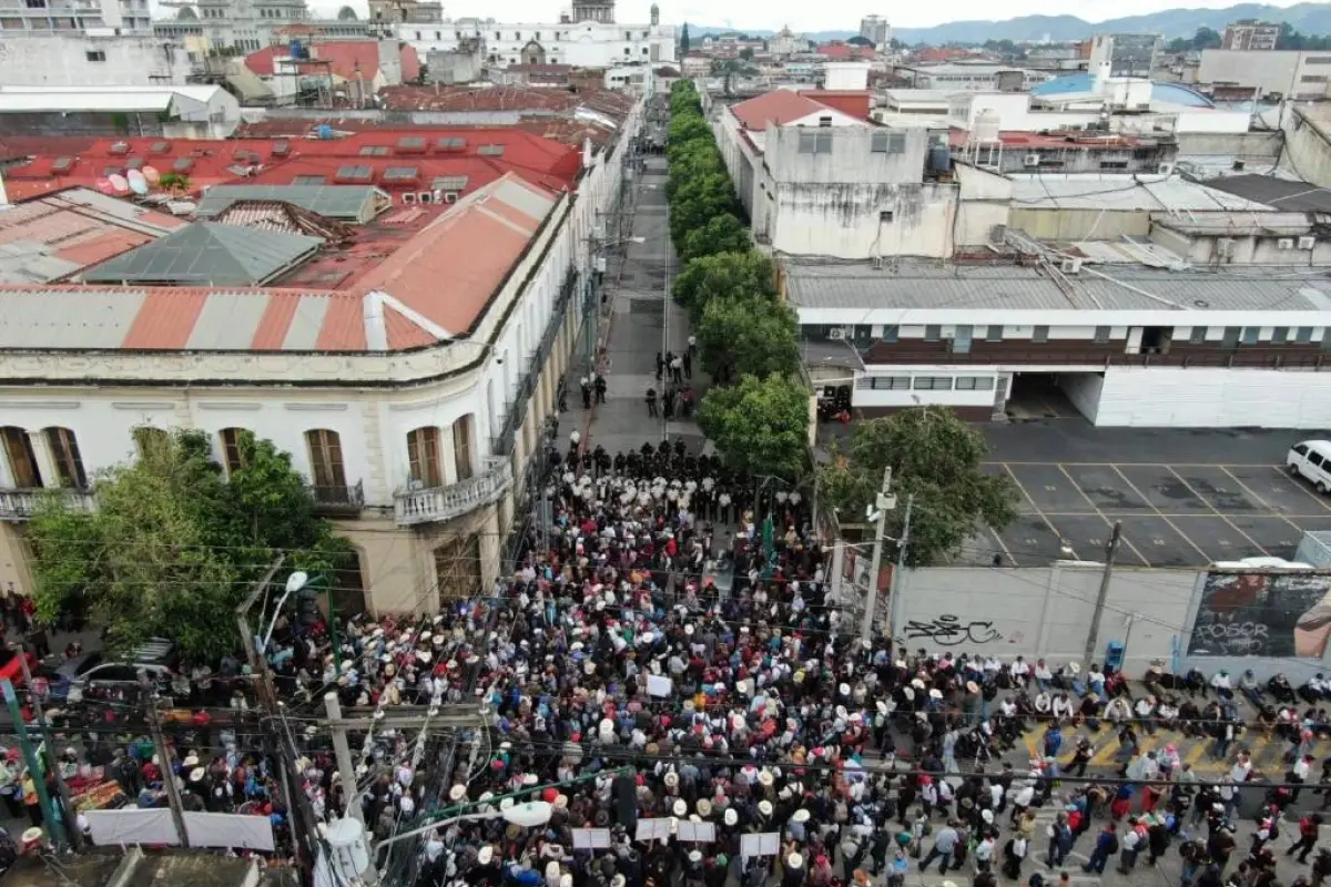 manifestacion-veteranos-militares-emisoras-unidas.webp, 