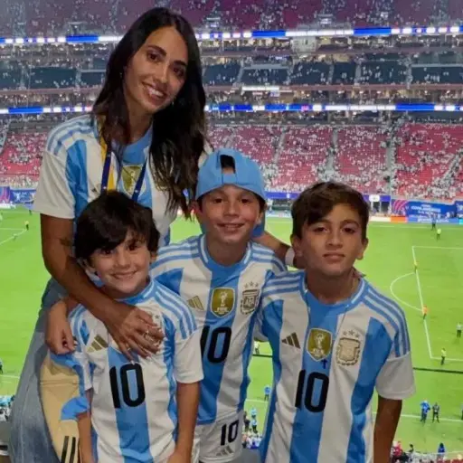 Antonella Roccuzzo Lionel Messi ,