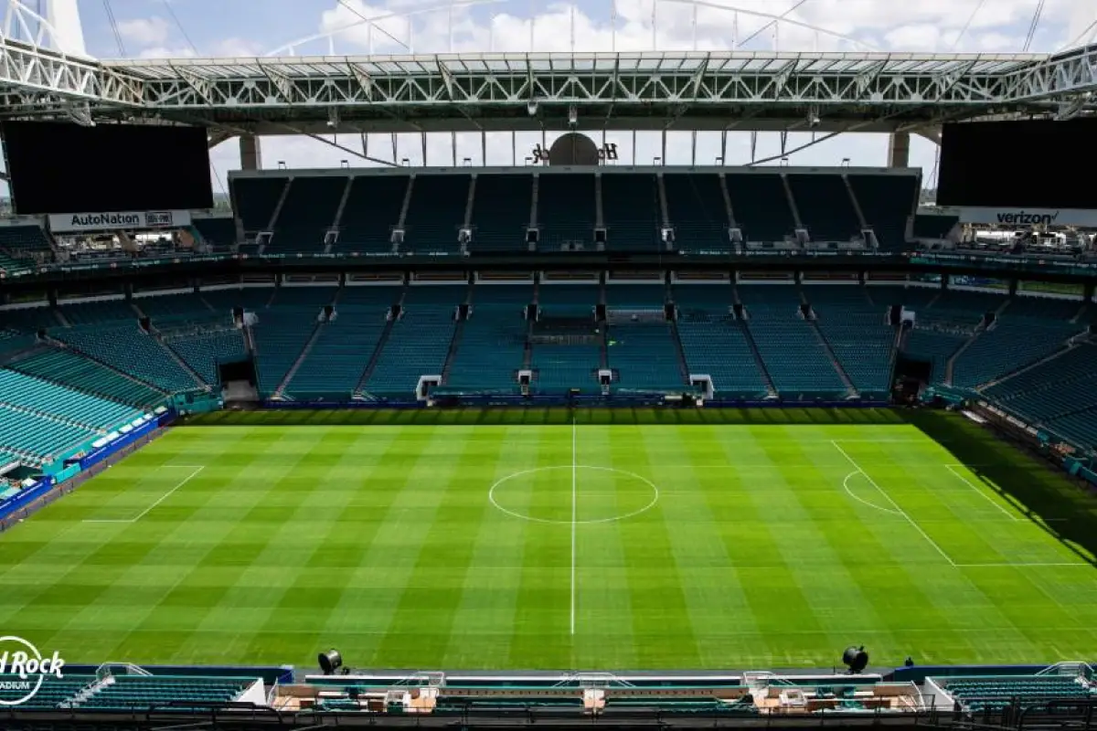 hard-rock-stadium-miami.webp, 