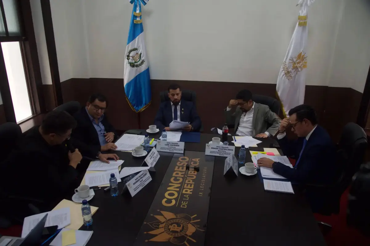 Comision-Pesquisidora-Congreso-Magistrados-TSE-Foto-Omar-Solis-scaled-2.webp, 