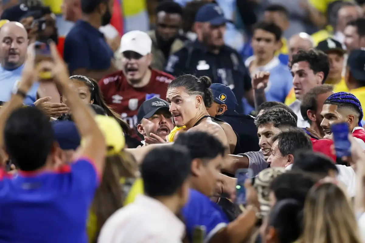 pelea-jugadores-uruguay-aficionados-colombia-julio-2024-scaled-3.webp, 