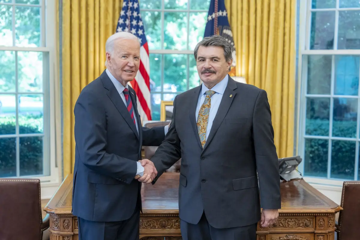 El presidente de Estados Unidos Joe Biden fue el encargado de recibir las credenciales de Beteta.