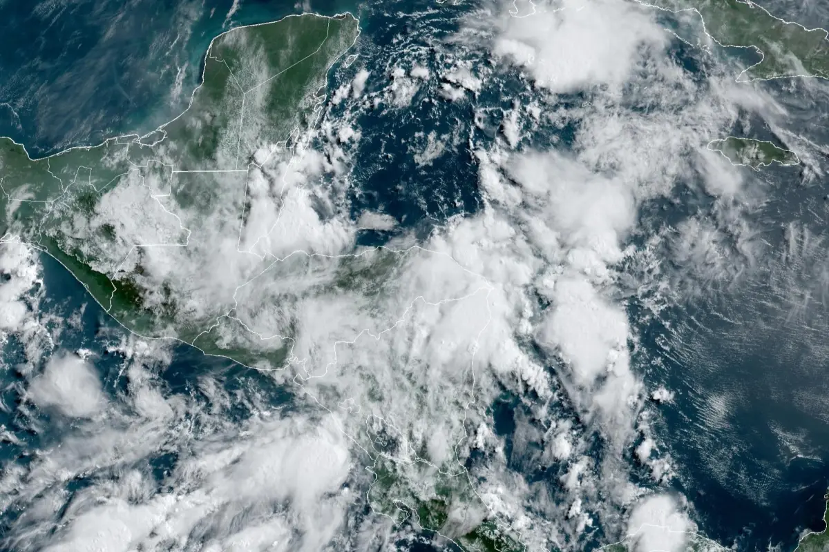Las imágenes satelitales muestran abundante nubosidad sobre el país. Foto: Insivumeh. 