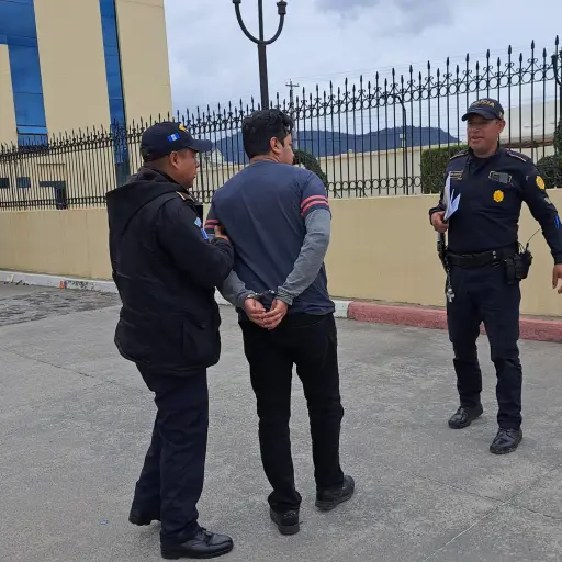 La orden de captura en contra del acusado fue emitida el pasado 21 de junio de 2024. Foto: PNC.