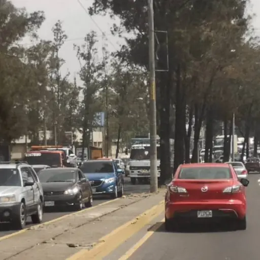 transito-vehiculos-emisoras-unidas.webp ,