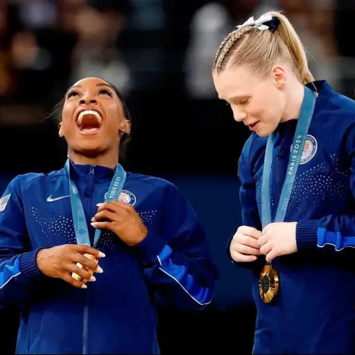 Simone Biles ,