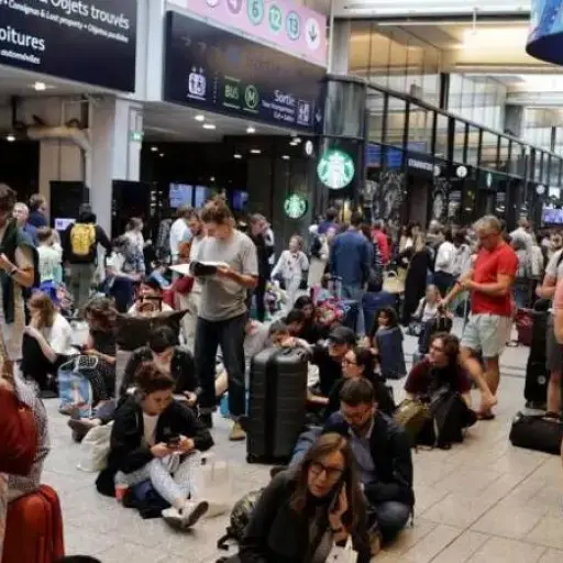 ataque red ferroviaria paris ,