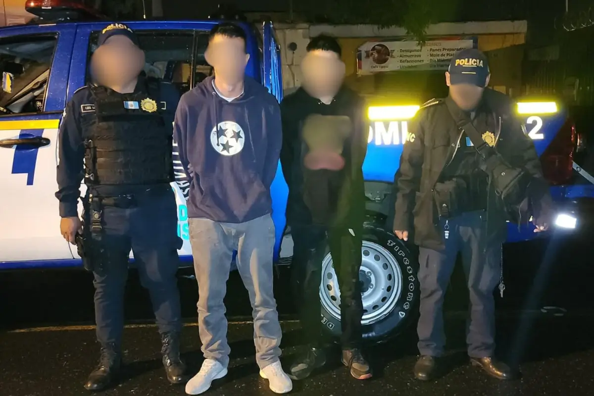 Las armas encontradas fueron decomisadas por las fuerzas de seguridad. Foto: PNC.