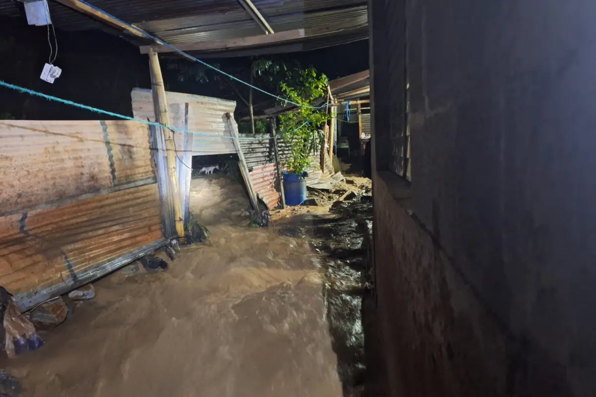 Una inundación afectó el sector de El Pedregal, Villa Canales. Foto Conred.