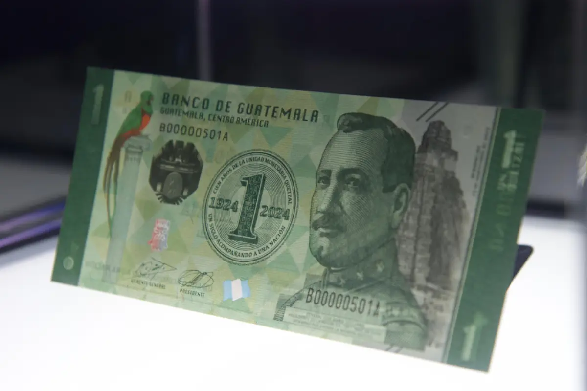 El billete conmemorativo cuenta con medidas de seguridad especiales., Archivo.