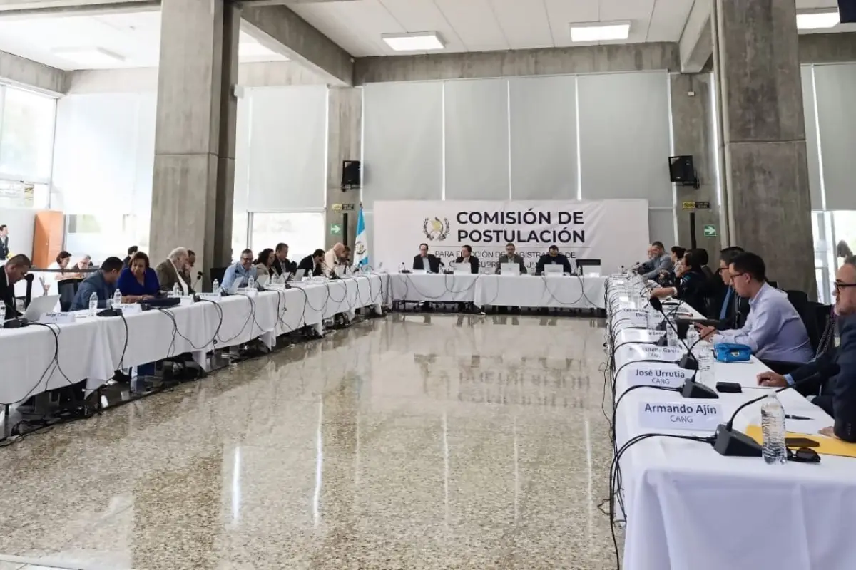 La Postuladora para CSJ empezó su reunión sabatina a las 8:12 horas. Foto:  Guatemala Visible.