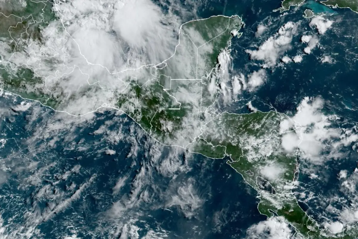 La imagen satelital para este domingo muestra nubosidad dispersa sobre el territorio nacional.