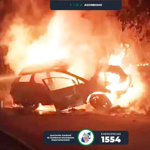 incendio-vehiculo-ruta-atlantico-emisoras-unidas ,