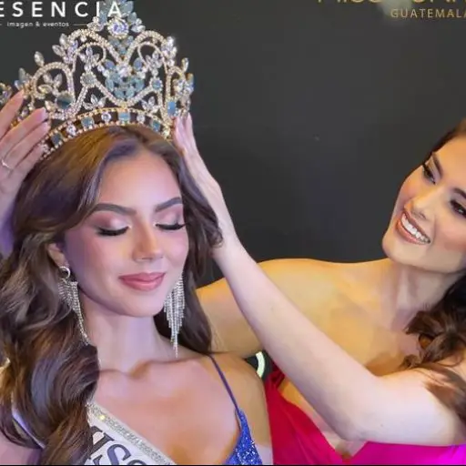 Andrea Radford y Ana Gabriela Villanueva ,