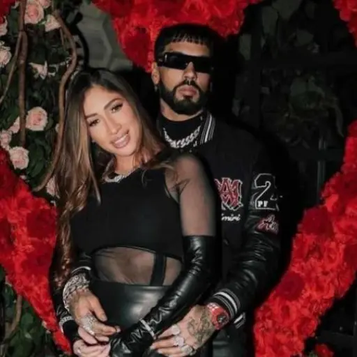 Anuel AA y Laury Saavedra ,
