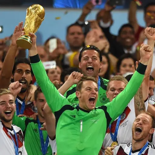 Manuel Neuer fue campeón del mundo con Alemania en 2014 - Archivo