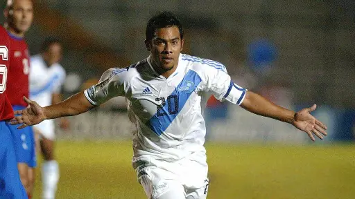 El Pescadito Ruiz aparece en el Uruguay vs. Arabia Saudita y revive la nostalgia chapina