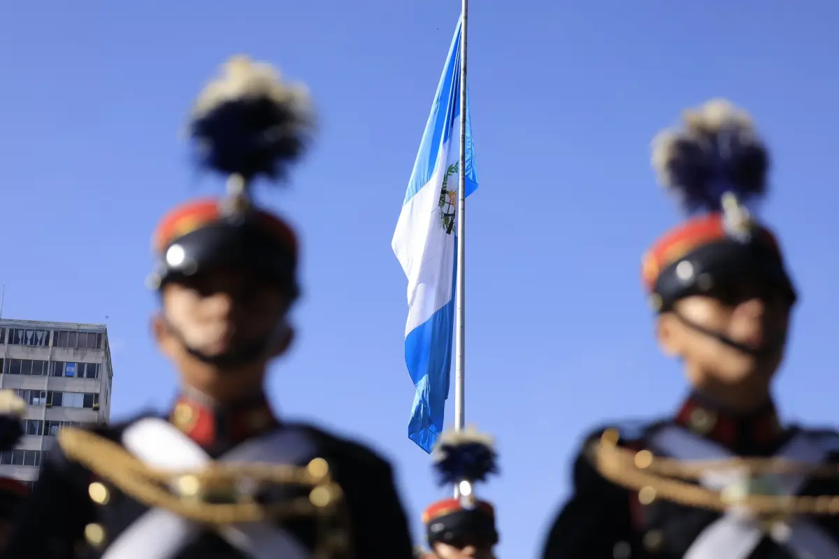 Autoridades del Ejército de Guatemala agradecieron al pueblo por las demostraciones de amor al país. Foto: Ejército de Guatemala.