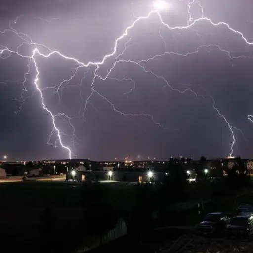 rayo-impacta-a-joven-muelle ,