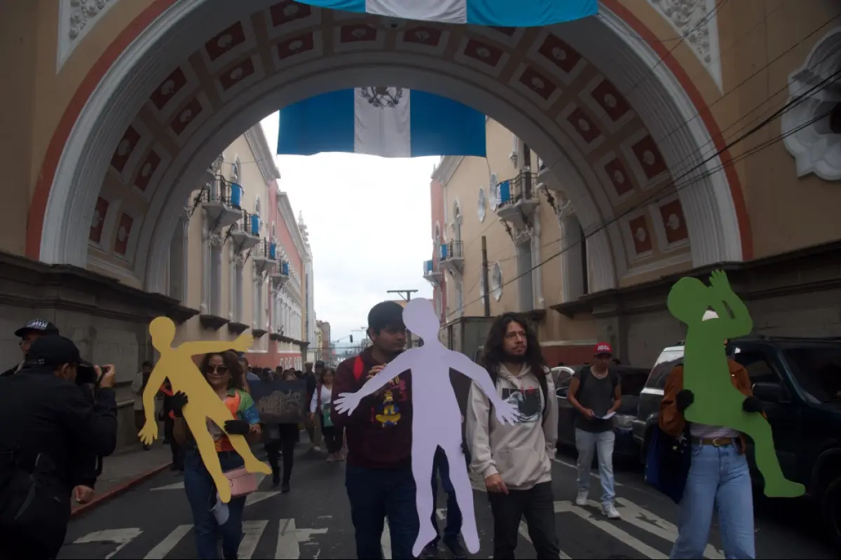 manifestacion-artistas-edificio-correos-emisoras-unidas6.jpg, 
