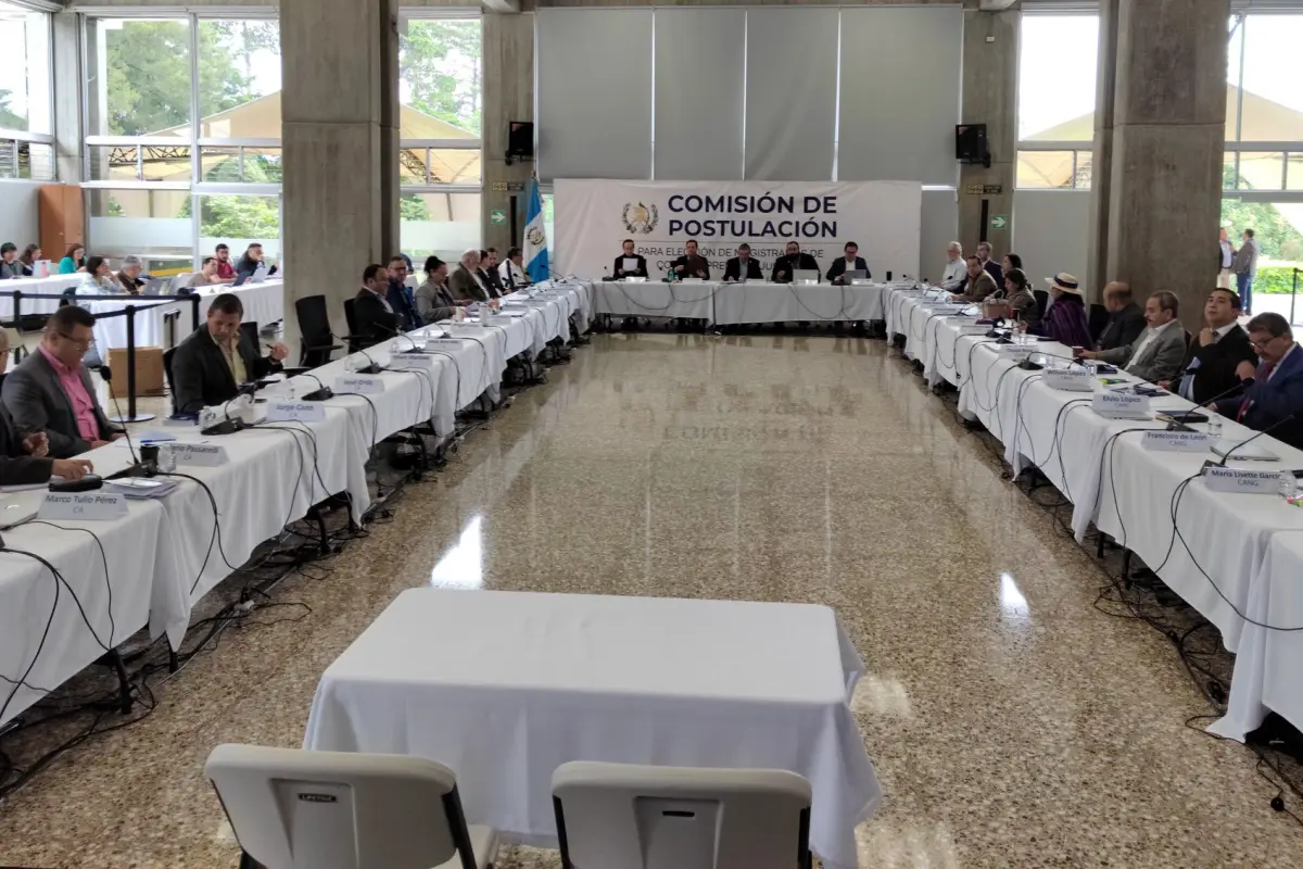 Los comisionados continuarán con las reuniones durante este fin de semana. Foto: Guatemala Visible.