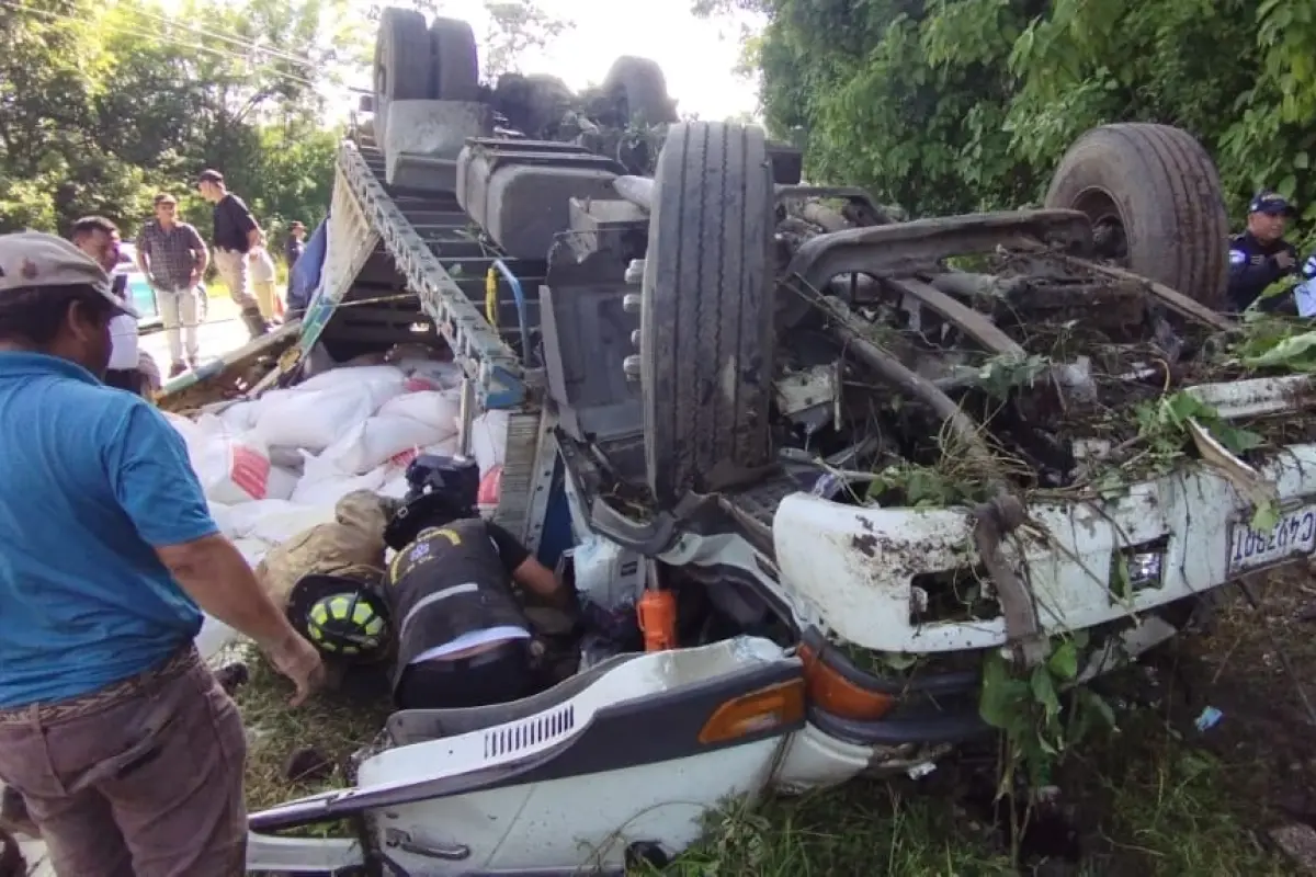 accidente-muertos-camion-emisoras-unidas.jpg, 