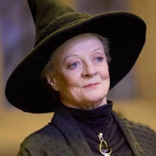 Maggie Smith ,