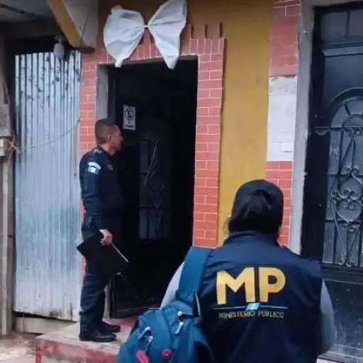 Remiten a menor por tener fotos de agresión a un niño ,