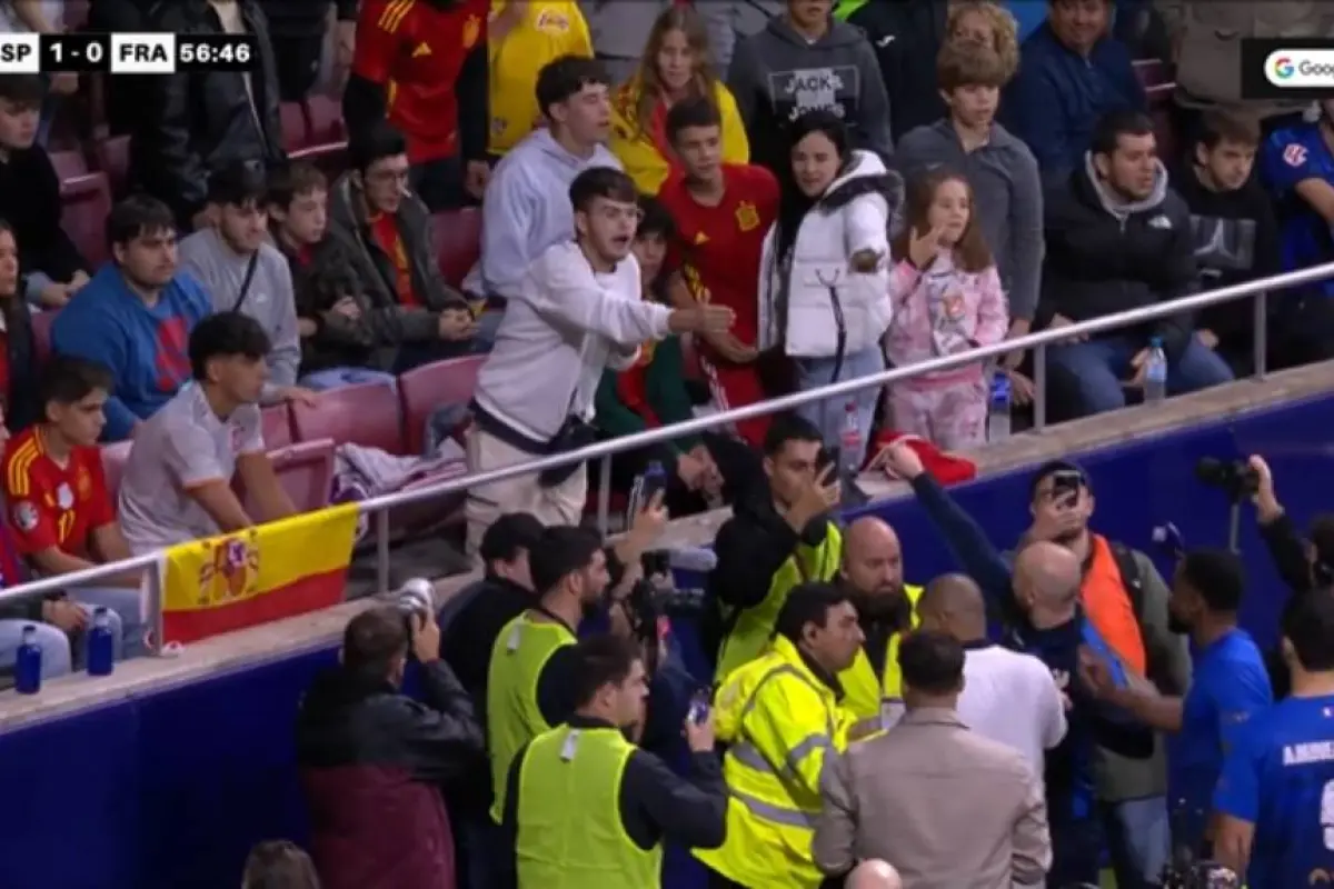 Un lamentable episodio de racismo sacudió un partido amistoso entre youtubers y streamers en el estadio Metropolitano, del Atlético de Madrid, 